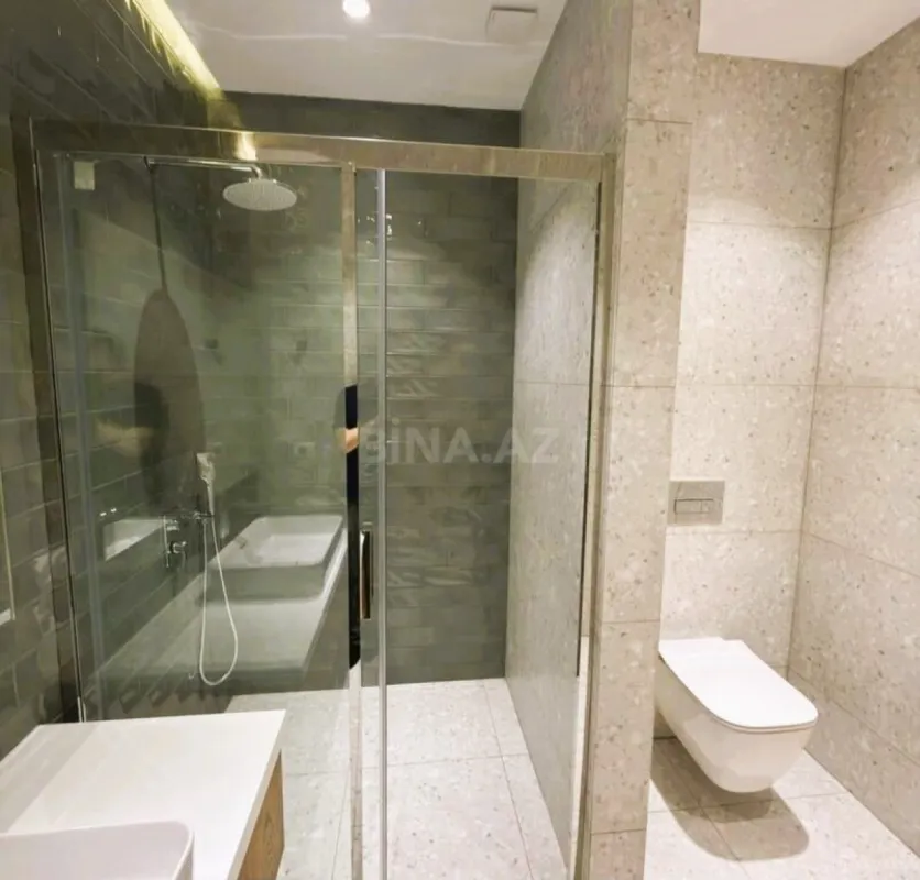 Satılır 3 otaqlı mənzil 145 m²