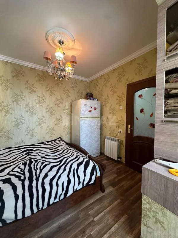 Satılır 7 otaqlı mənzil 140 m²