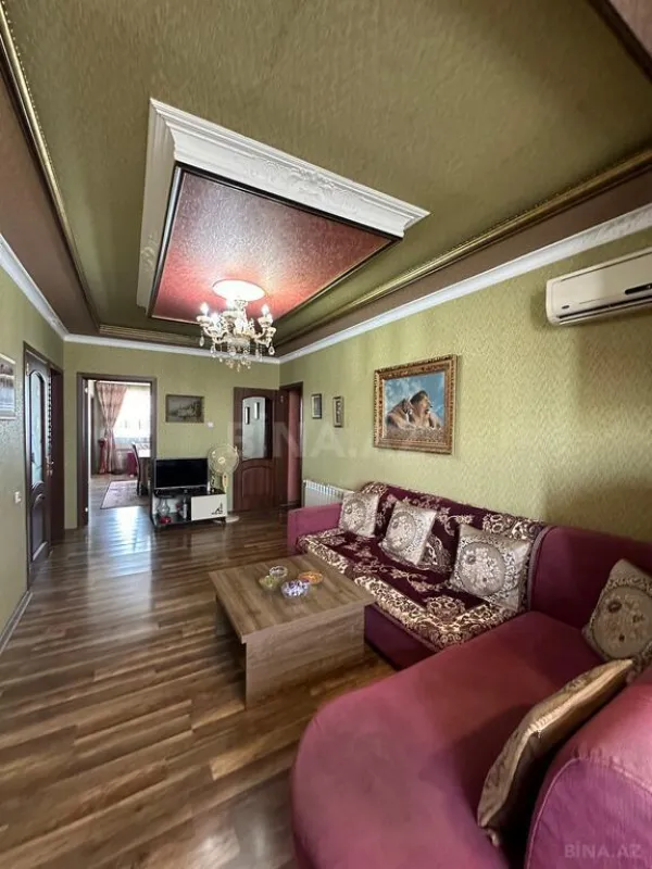 Satılır 7 otaqlı mənzil 140 m²