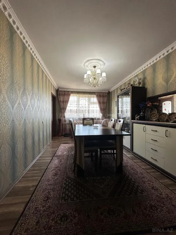 Satılır 7 otaqlı mənzil 140 m²