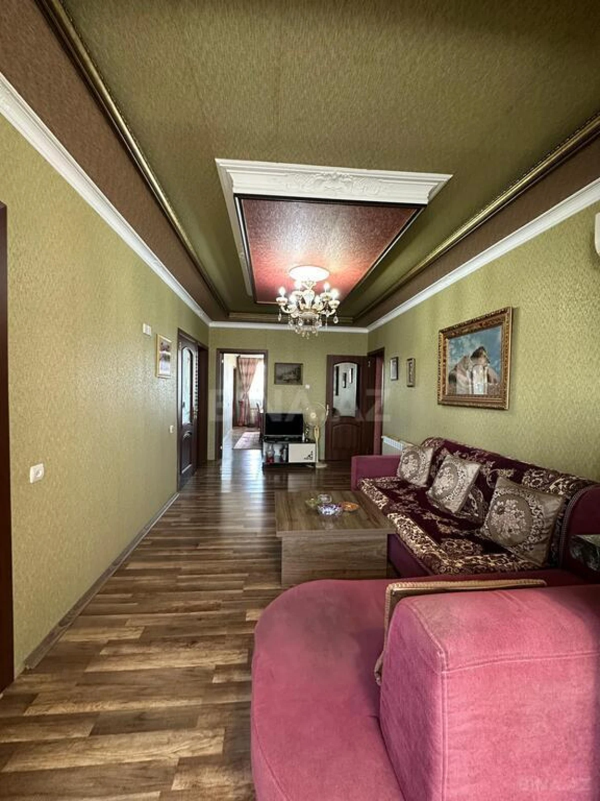 Satılır 7 otaqlı mənzil 140 m²