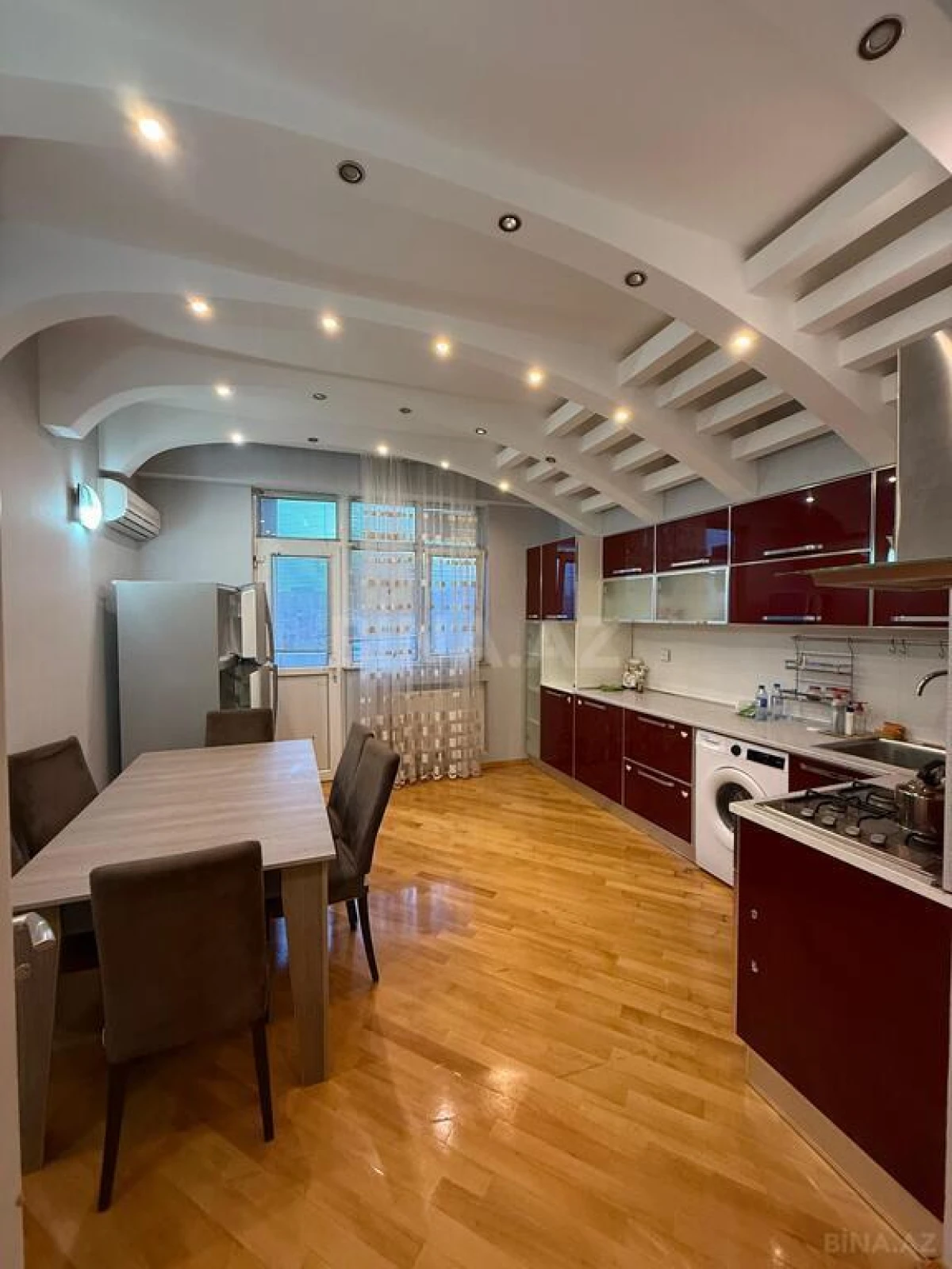 Satılır 2 otaqlı mənzil 90 m²