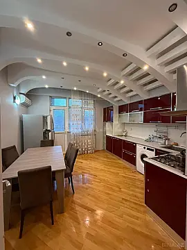 Satılır 2 otaqlı mənzil 90 m² — Bakı, İnşaatçılar 2 otaq 90.00 m²