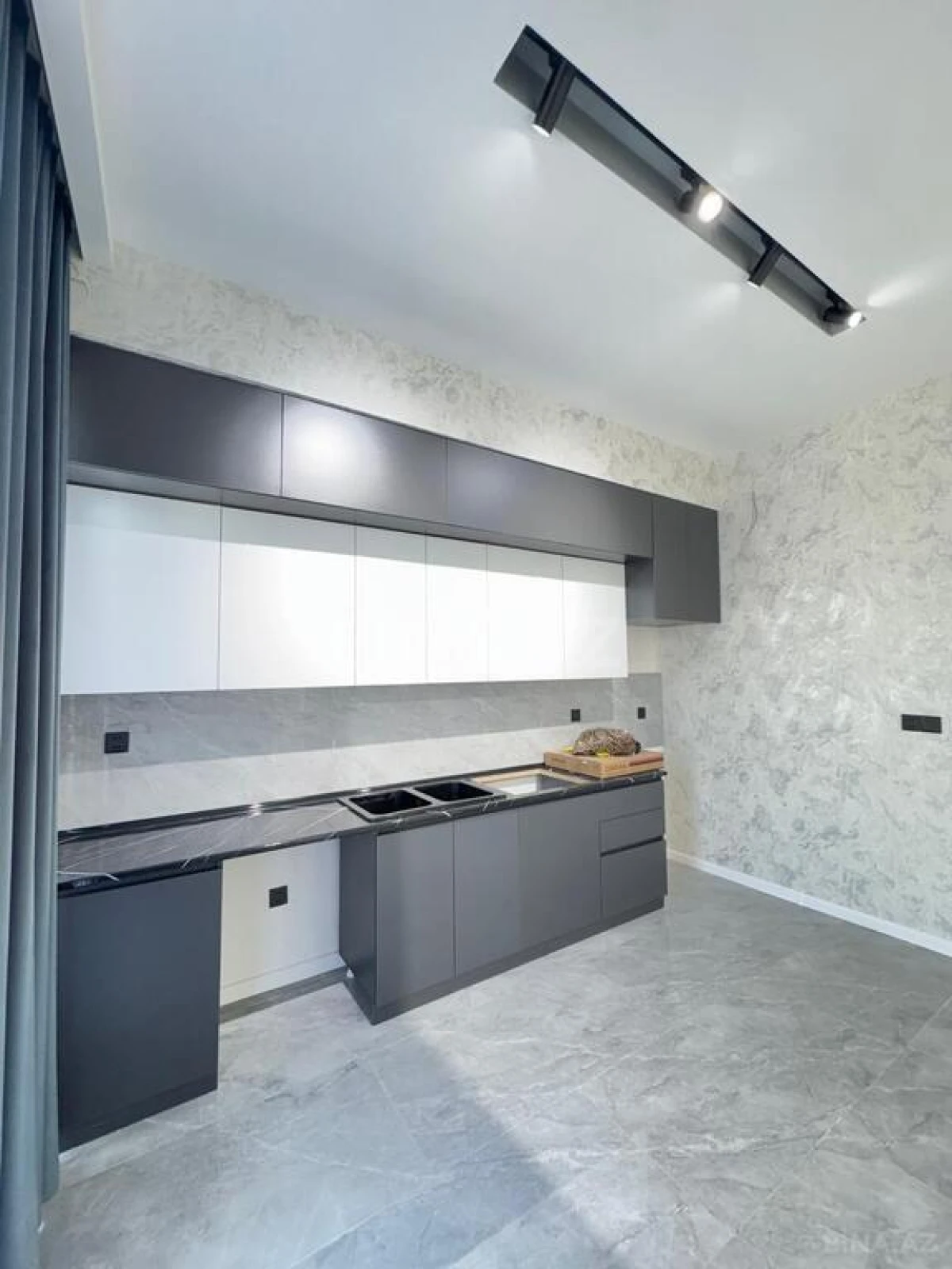 Satılır 4 otaqlı həyət evi 170 m²
