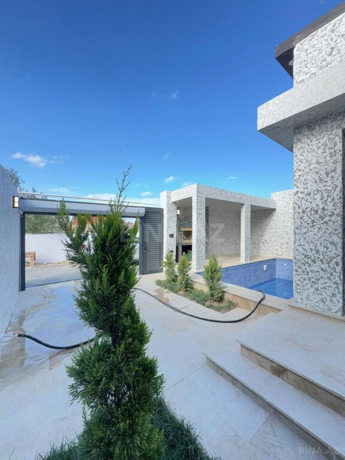 Satılır 4 otaqlı həyət evi 150 m²