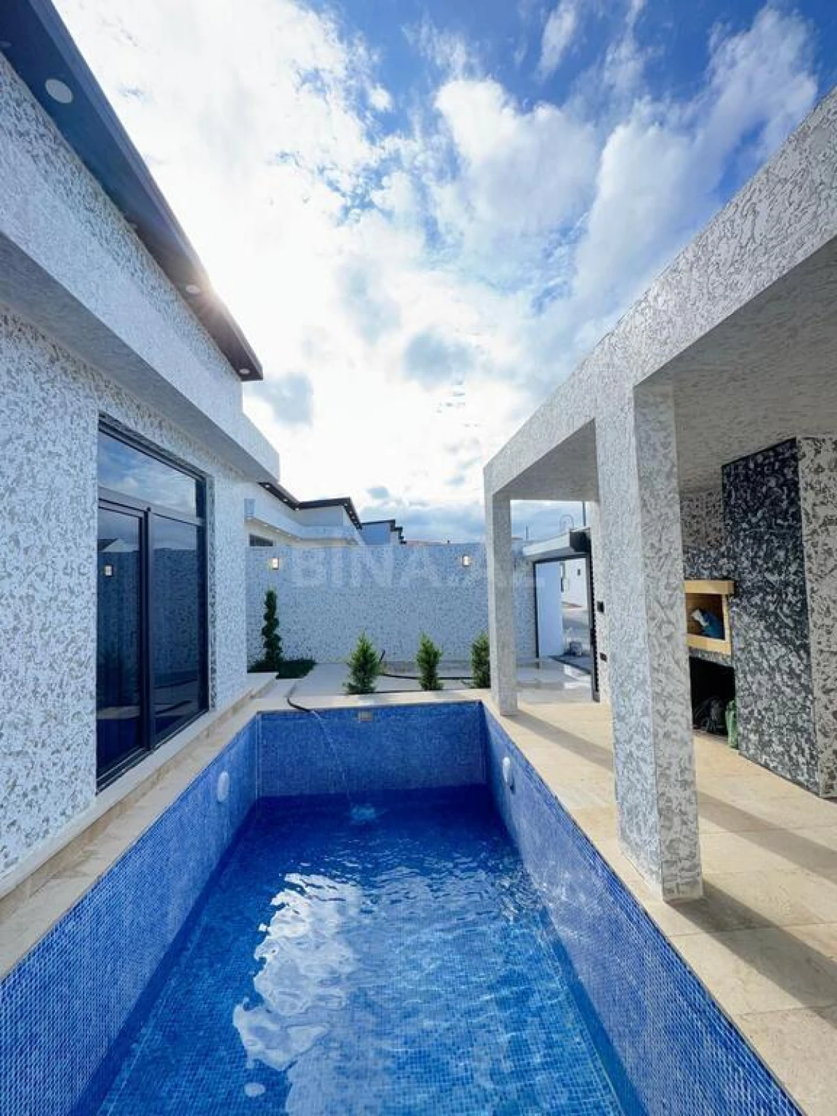 Satılır 4 otaqlı həyət evi 150 m²