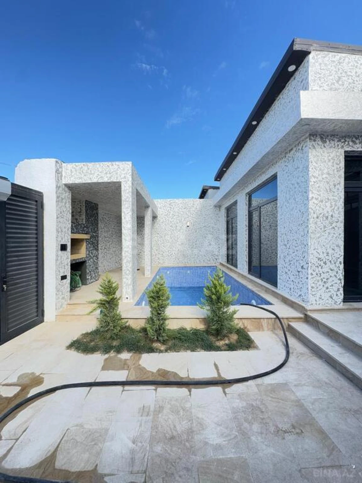 Satılır 4 otaqlı həyət evi 150 m²