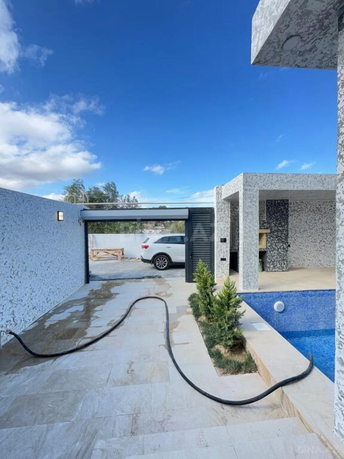 Satılır 4 otaqlı həyət evi 150 m²