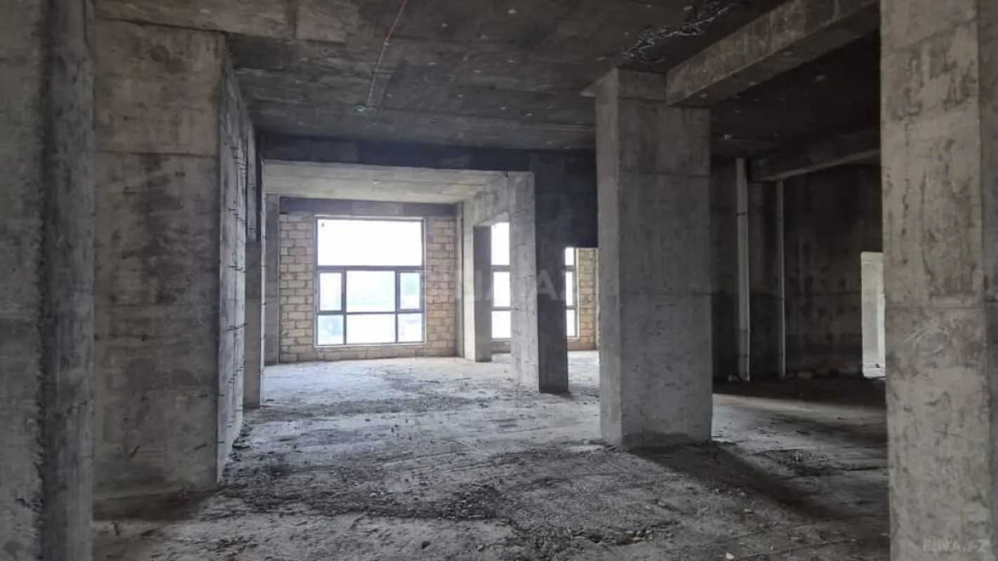 Satılır obyekt 450 m²