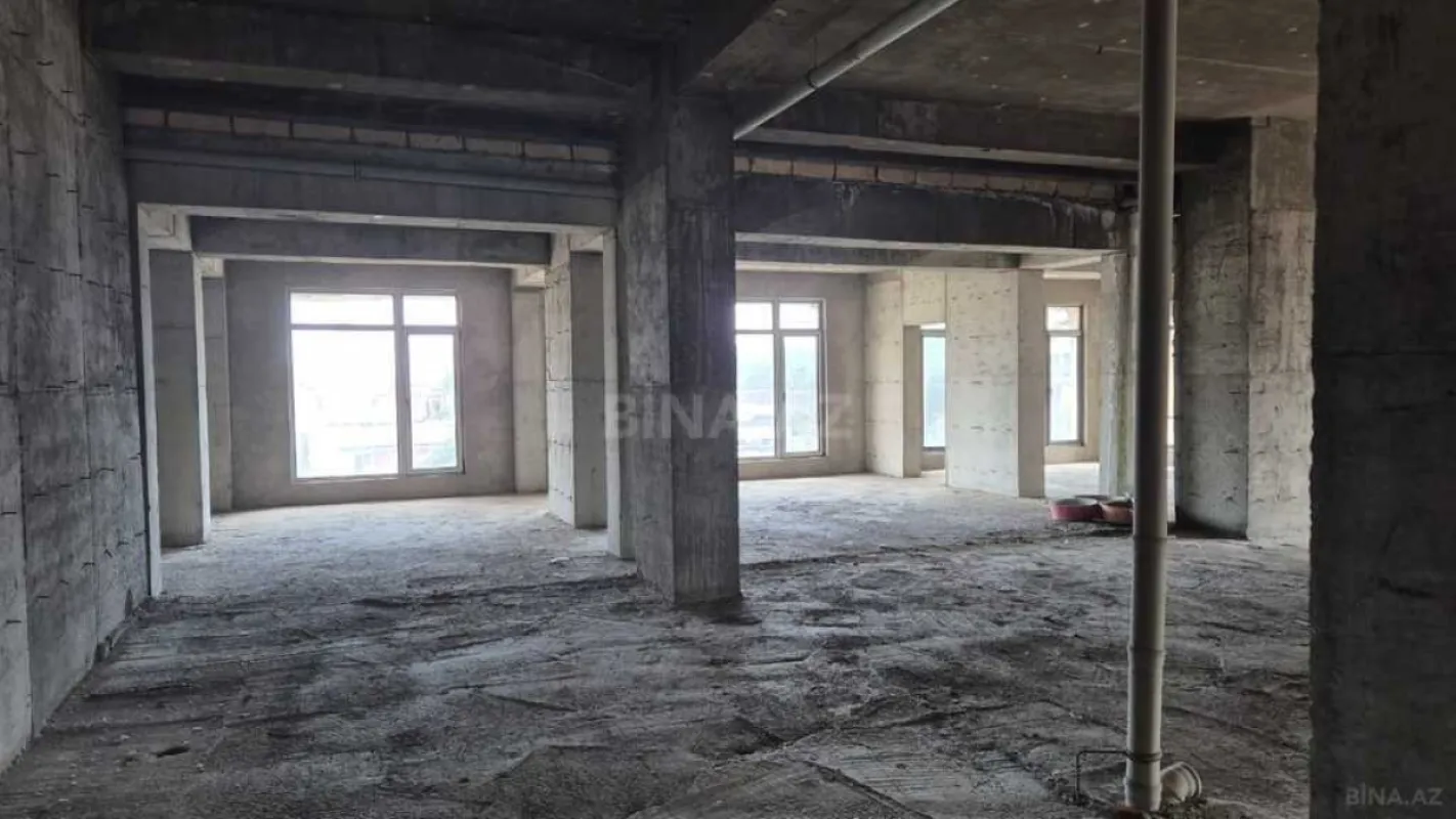 Satılır obyekt 450 m²