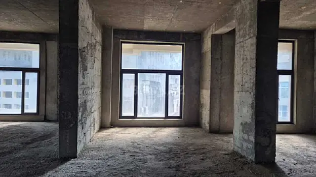 Satılır obyekt 450 m²