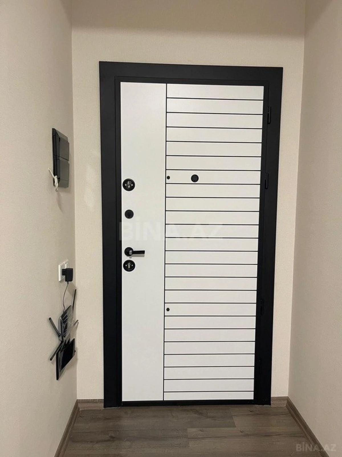 Satılır 3 otaqlı mənzil 104 m²