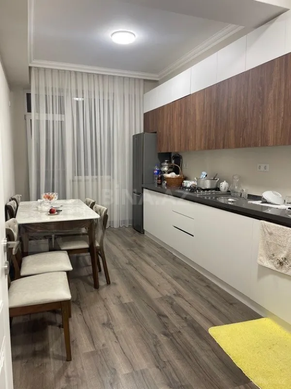 Satılır 3 otaqlı mənzil 104 m²