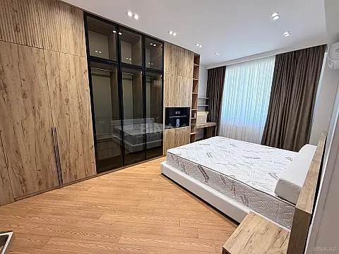 Kirayə verilir 3 otaqlı mənzil 153 m²