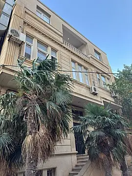 Kirayə verilir 8 otaqlı həyət evi 500 m² — Bakı, Nizami 8 otaq 500.00 m²