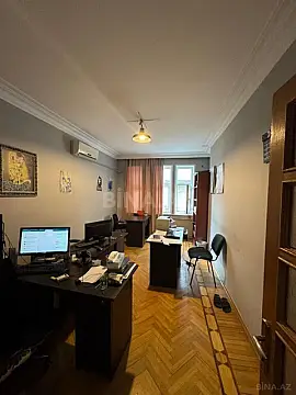 Kirayə verilir 8 otaqlı həyət evi 500 m²