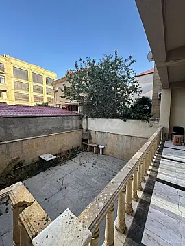 Kirayə verilir 8 otaqlı həyət evi 500 m²