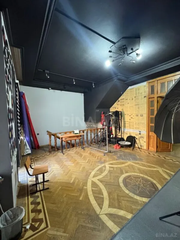 Kirayə verilir 8 otaqlı həyət evi 500 m²