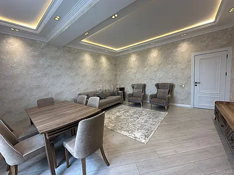 Satılır 3 otaqlı mənzil 105 m²