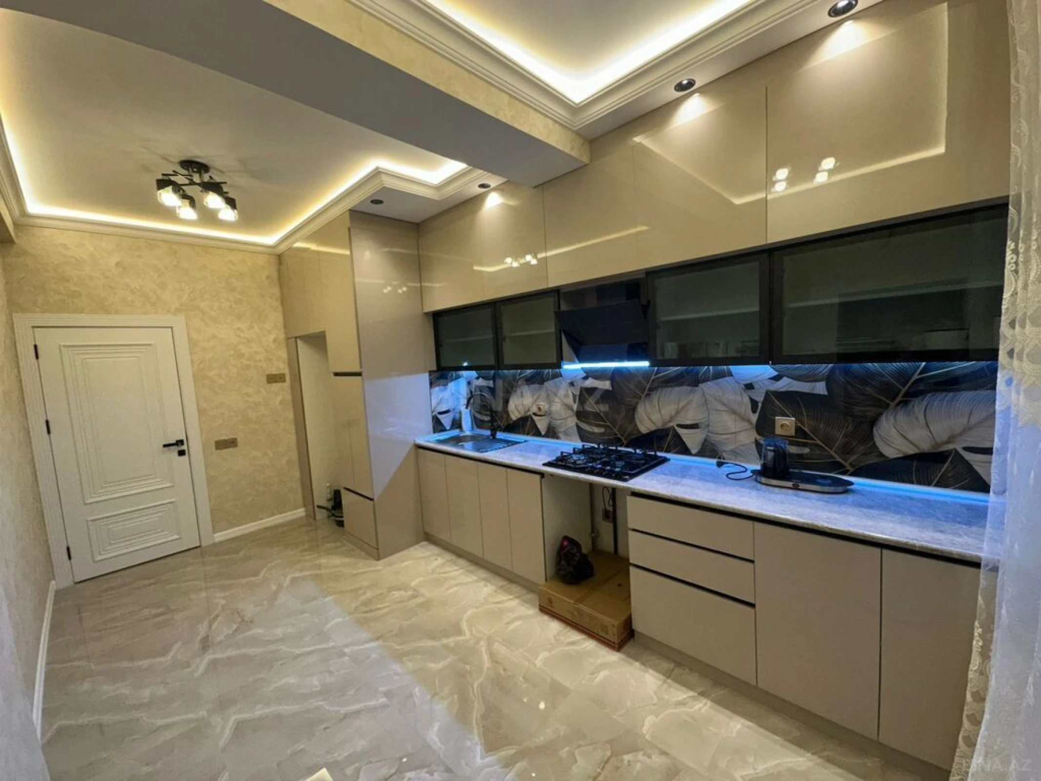 Satılır 3 otaqlı mənzil 105 m²