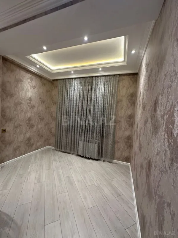 Satılır 3 otaqlı mənzil 105 m²