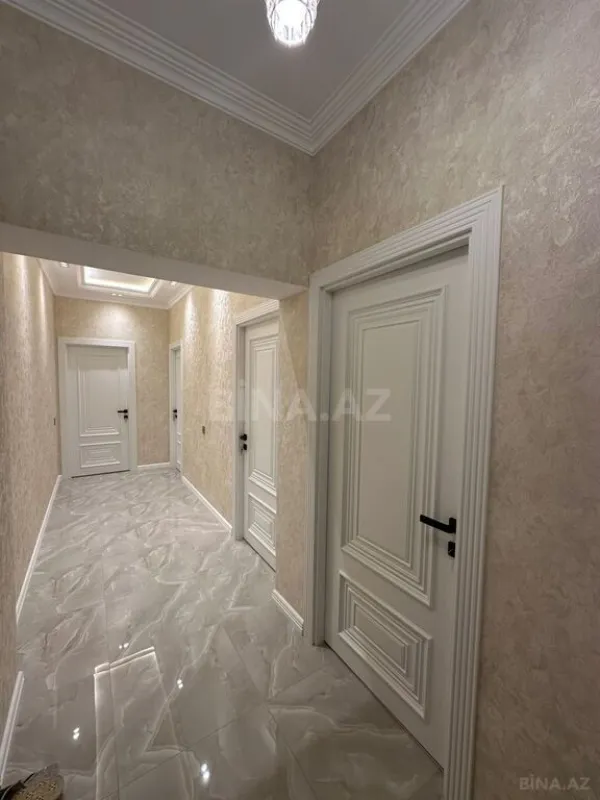 Satılır 3 otaqlı mənzil 105 m²