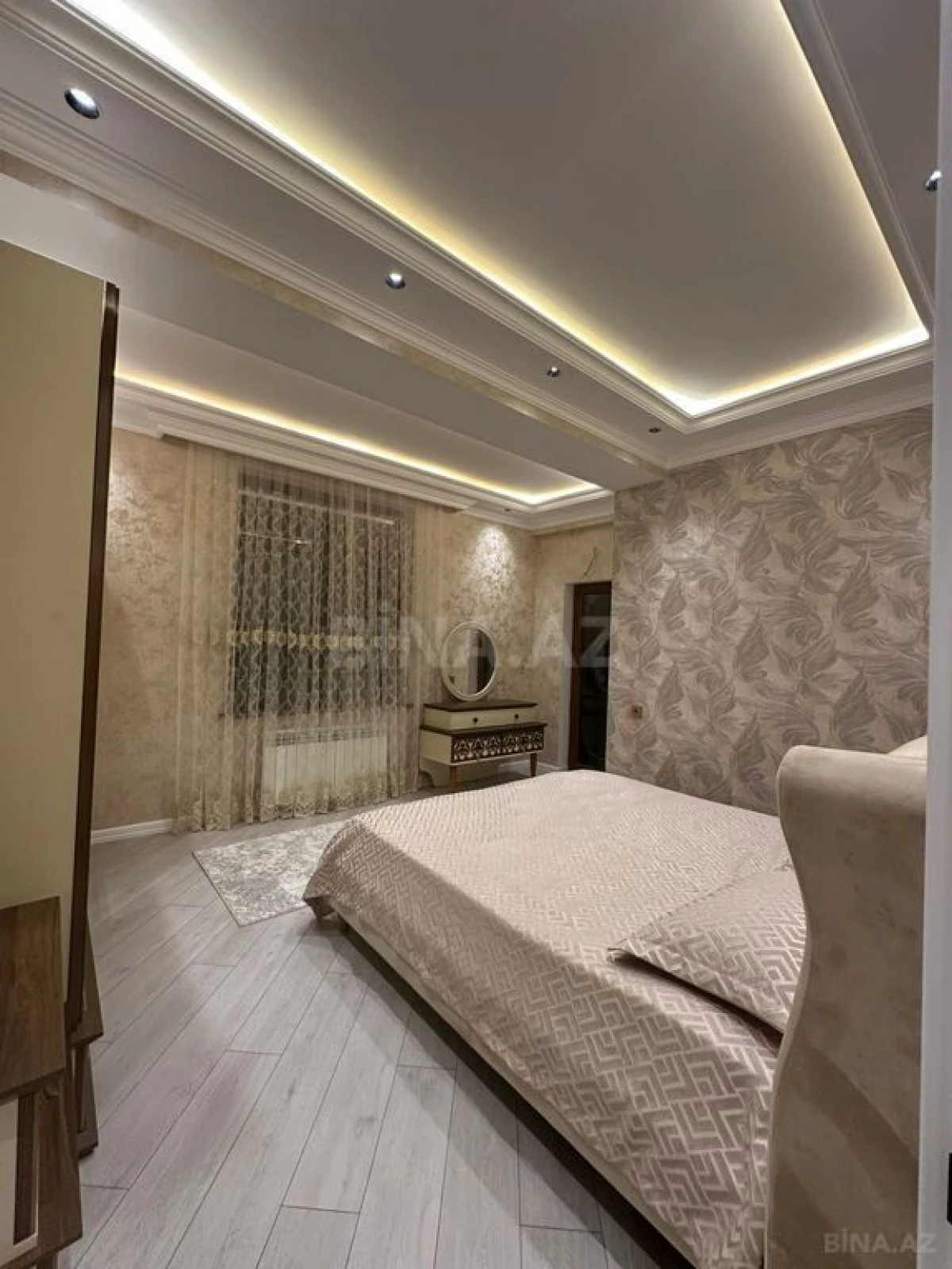 Satılır 3 otaqlı mənzil 105 m²
