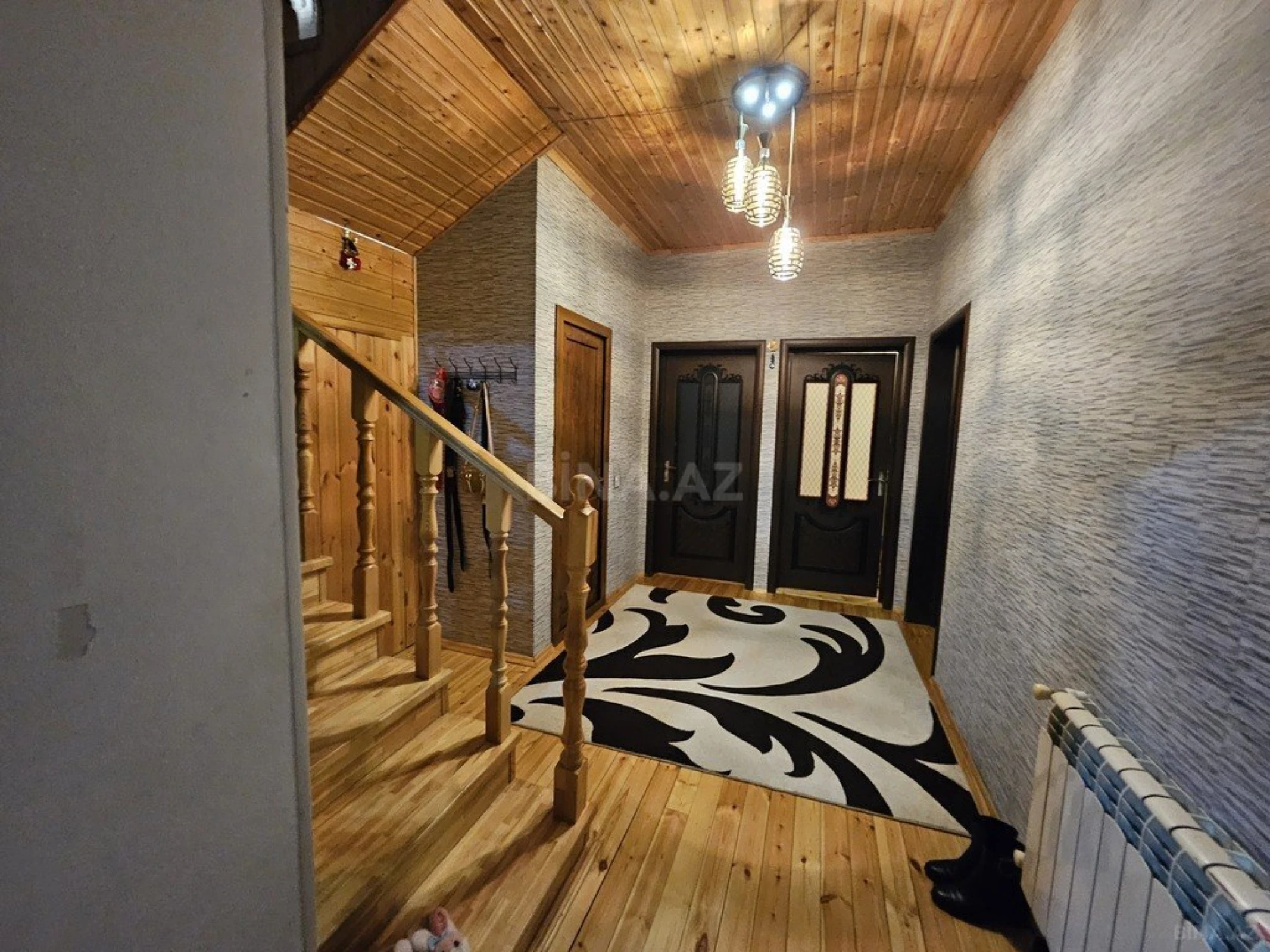 Satılır 6 otaqlı həyət evi 174 m²