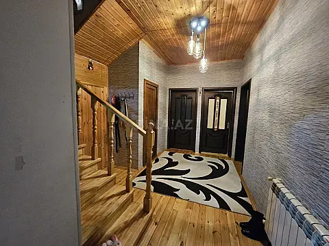 Satılır 6 otaqlı həyət evi 174 m²