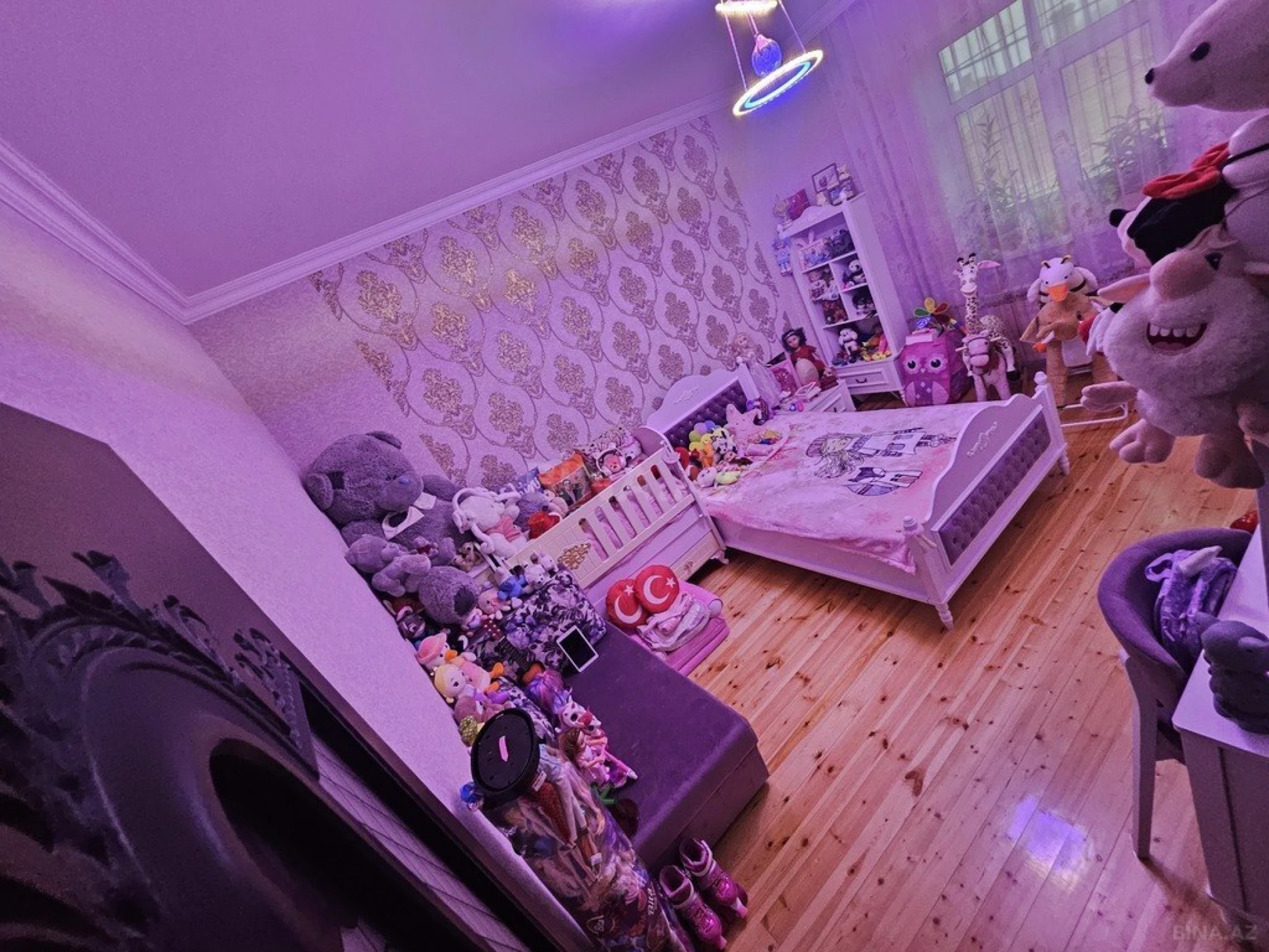 Satılır 6 otaqlı həyət evi 174 m²