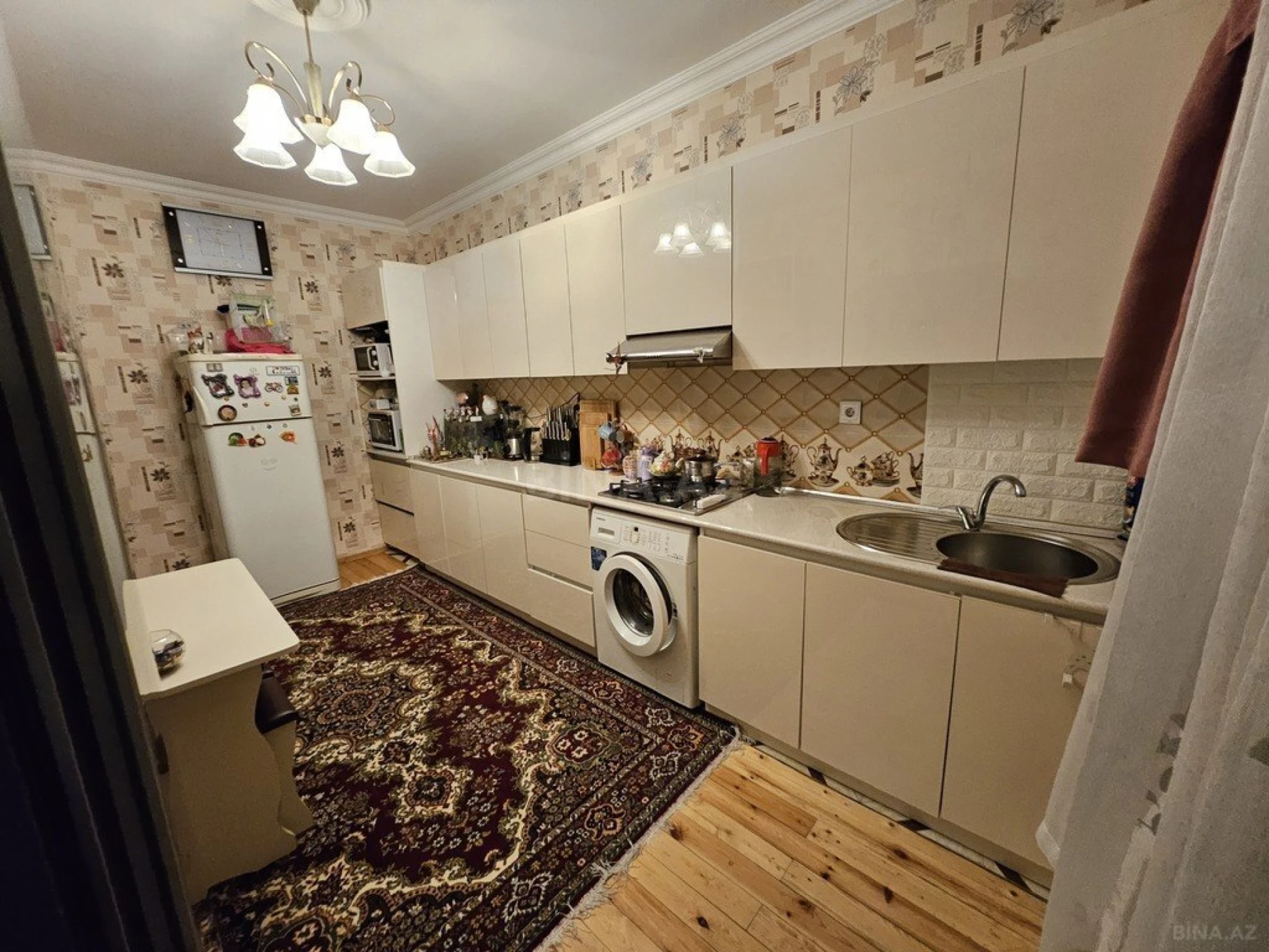 Satılır 6 otaqlı həyət evi 174 m²