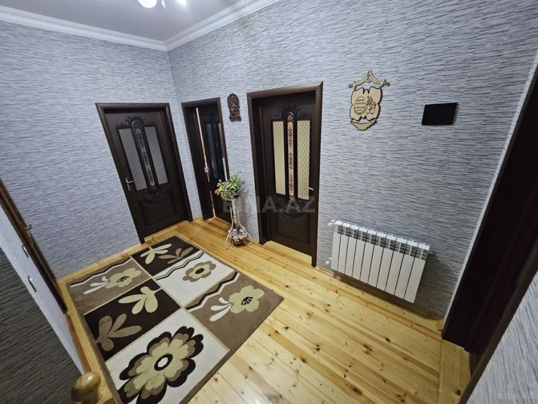 Satılır 6 otaqlı həyət evi 174 m²