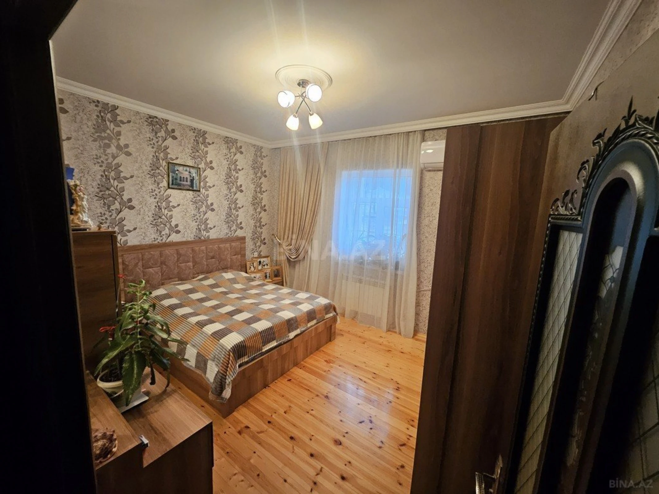 Satılır 6 otaqlı həyət evi 174 m²