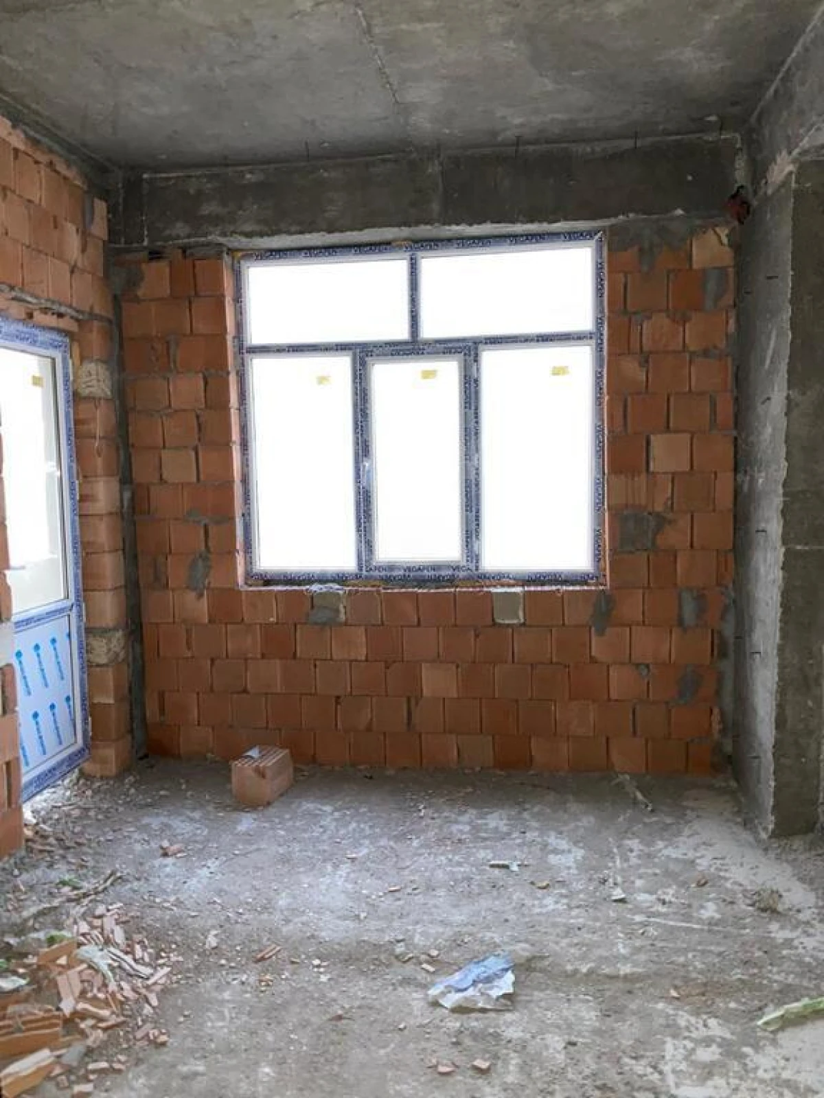 Satılır 2 otaqlı mənzil 80 m²