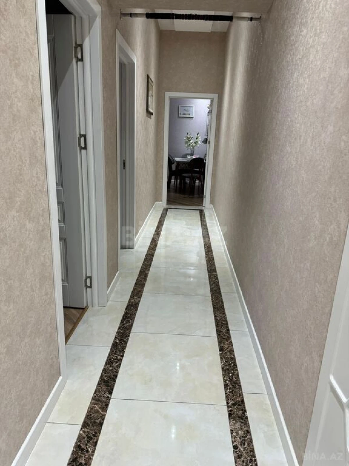 Satılır 3 otaqlı mənzil 105 m²
