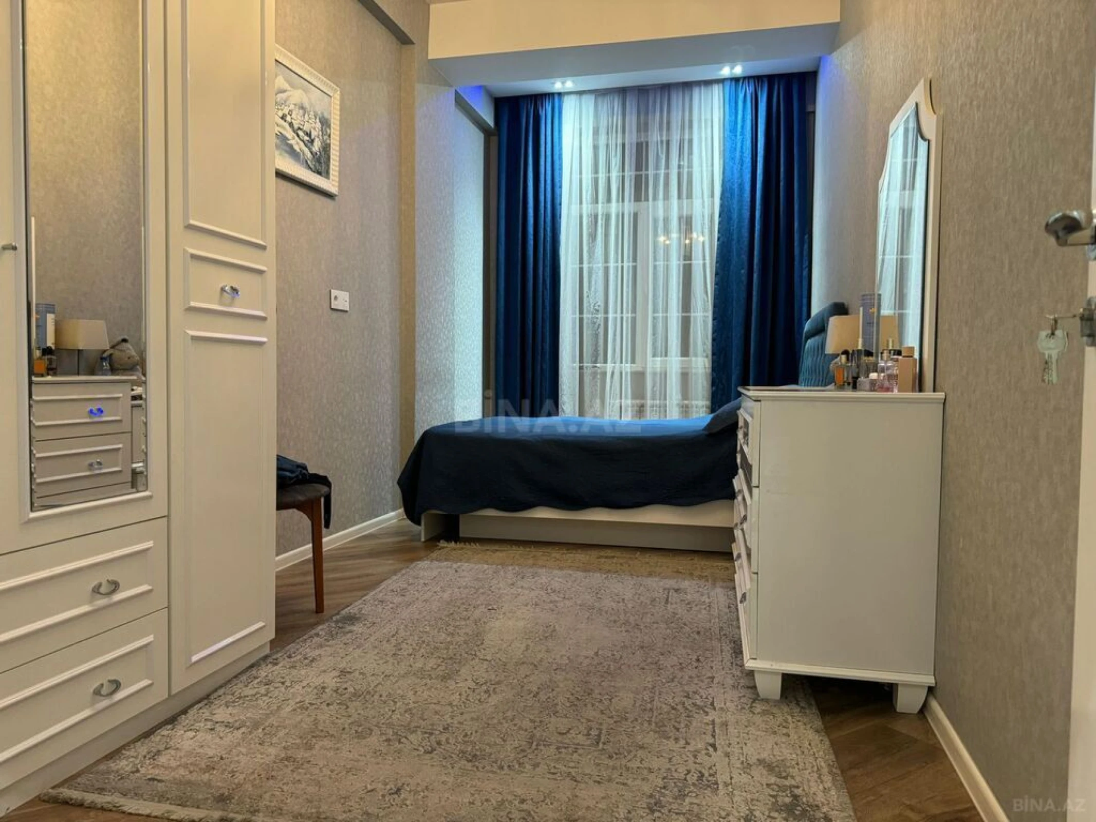 Satılır 3 otaqlı mənzil 105 m²