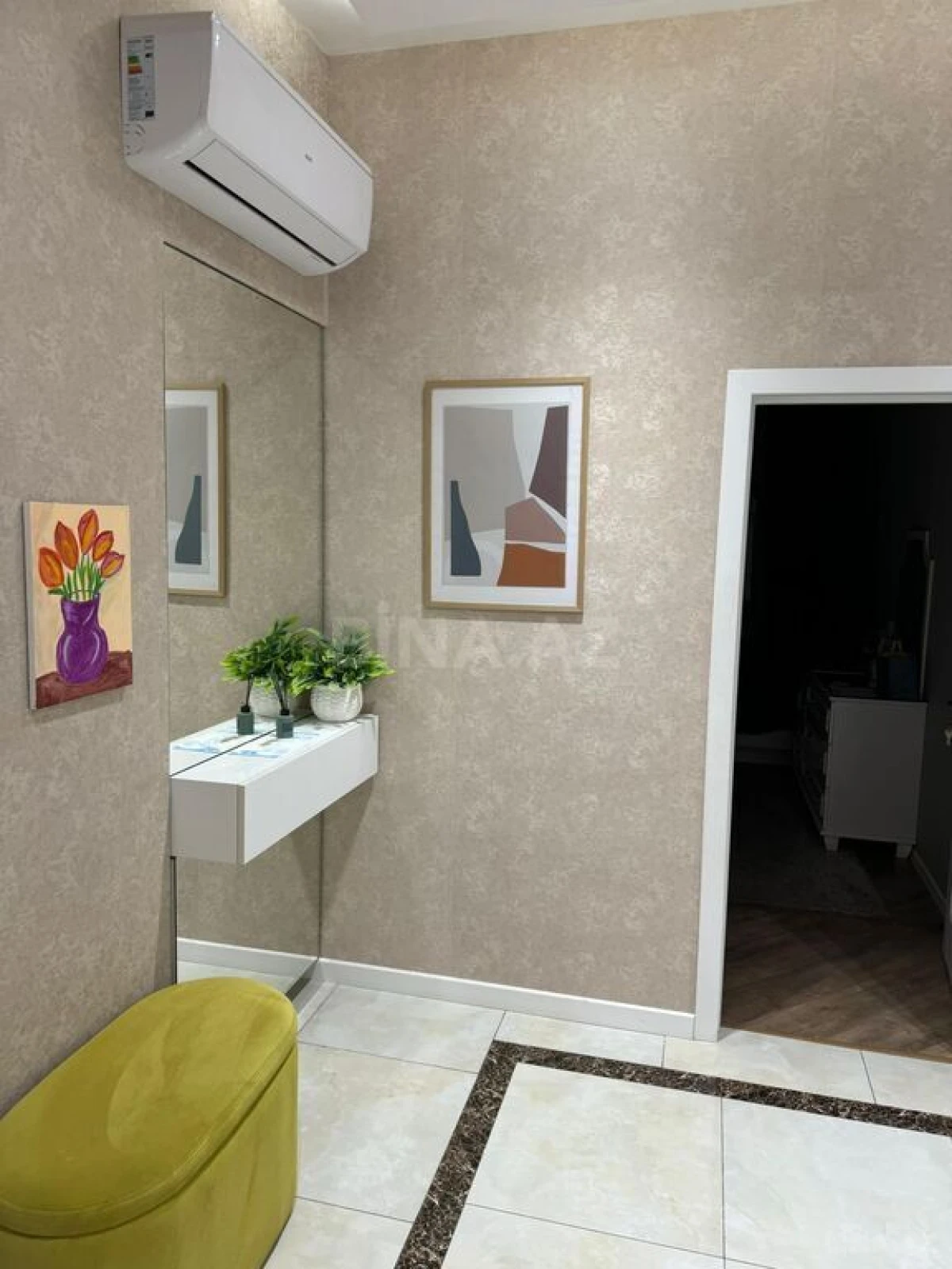 Satılır 3 otaqlı mənzil 105 m²