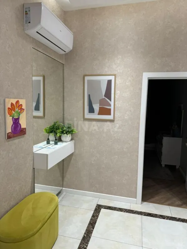 Satılır 3 otaqlı mənzil 105 m²