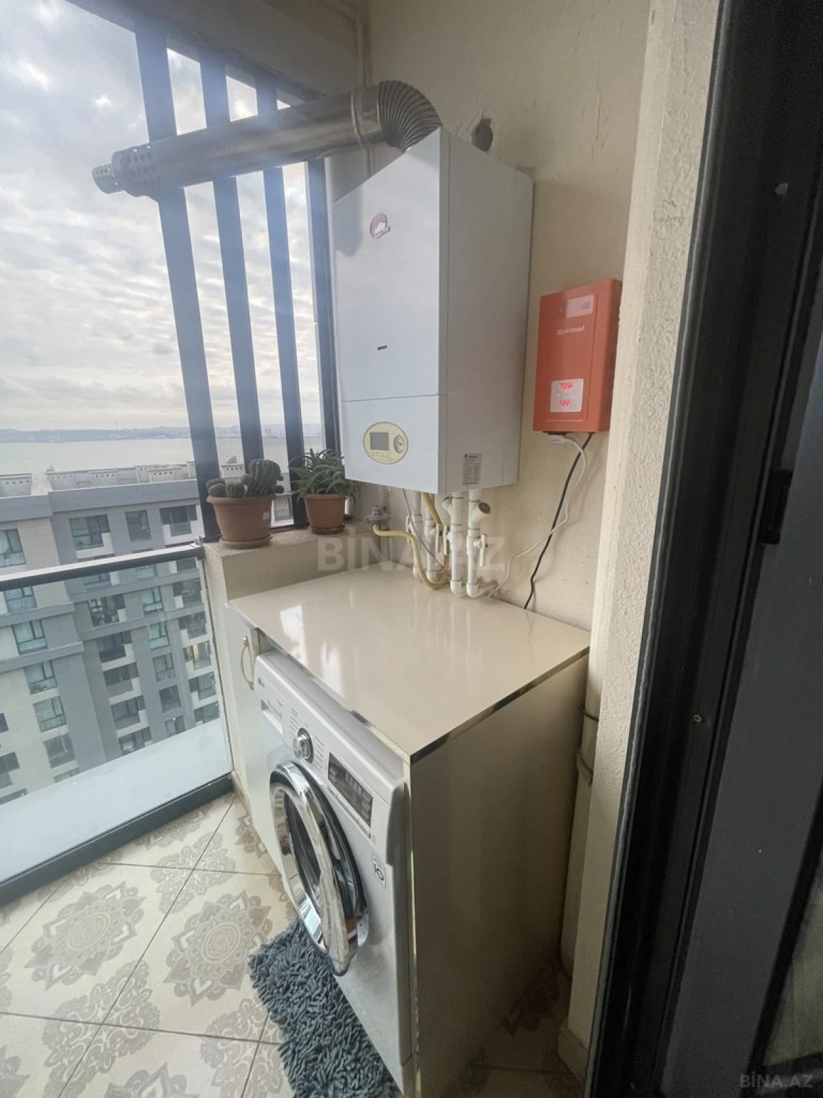 Satılır 2 otaqlı mənzil 55 m²