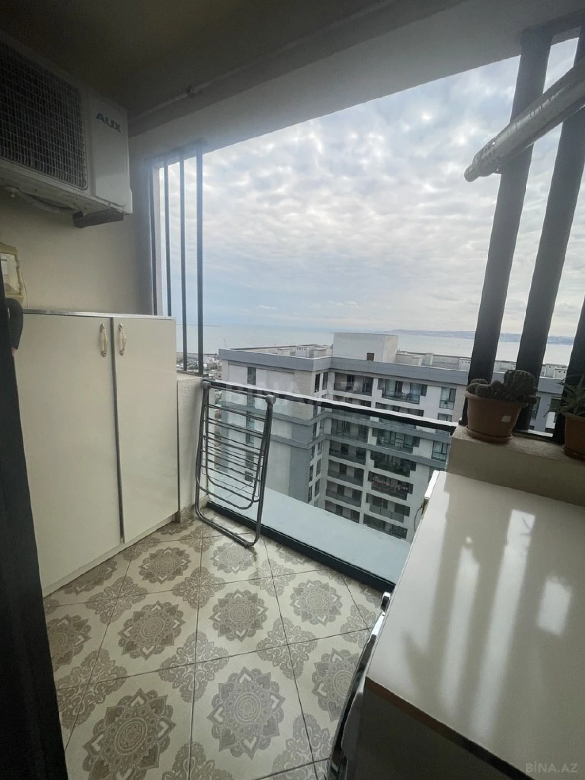 Satılır 2 otaqlı mənzil 55 m²
