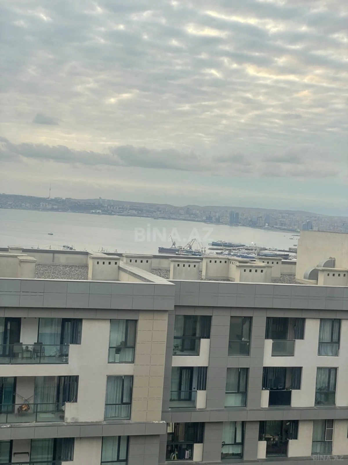 Satılır 2 otaqlı mənzil 55 m²