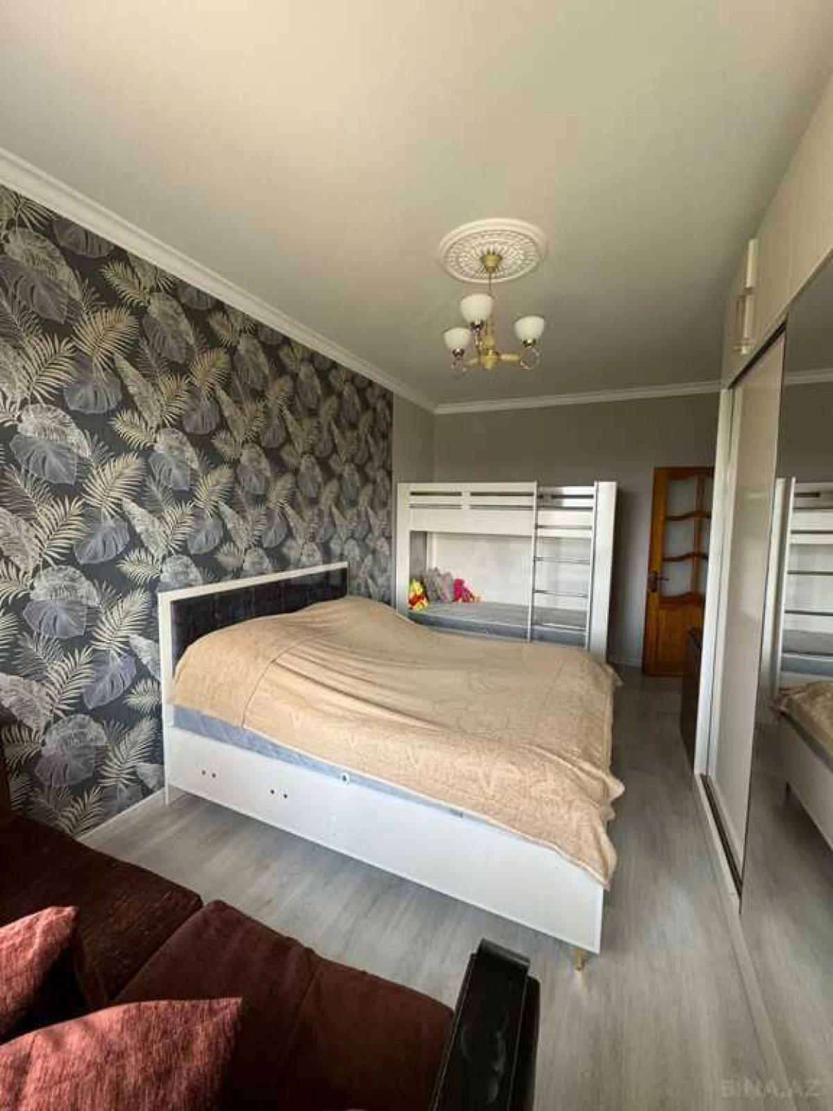 Satılır 2 otaqlı mənzil 57 m²