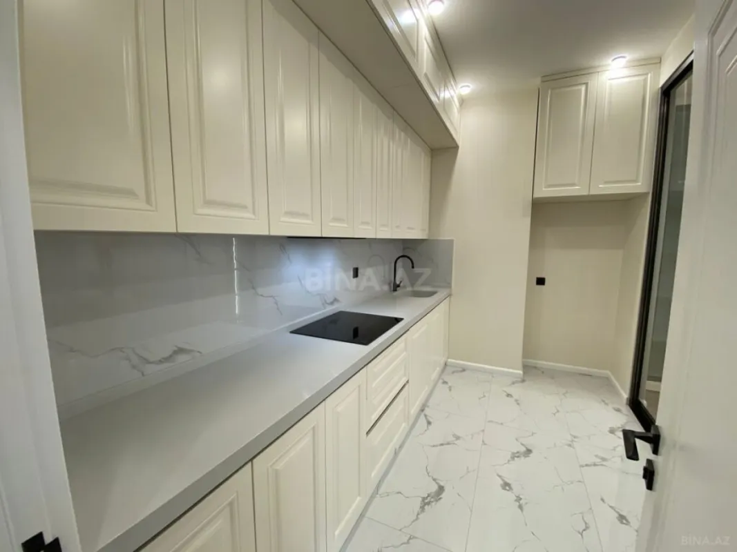 Satılır 3 otaqlı mənzil 107 m²