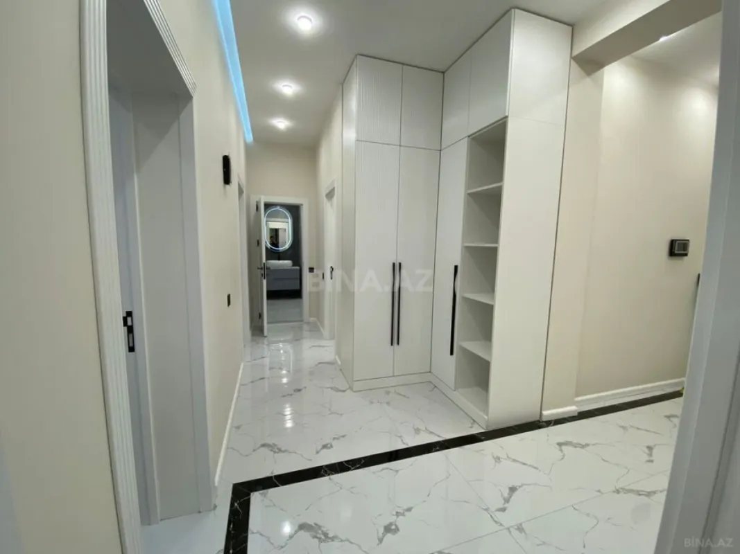 Satılır 3 otaqlı mənzil 107 m²