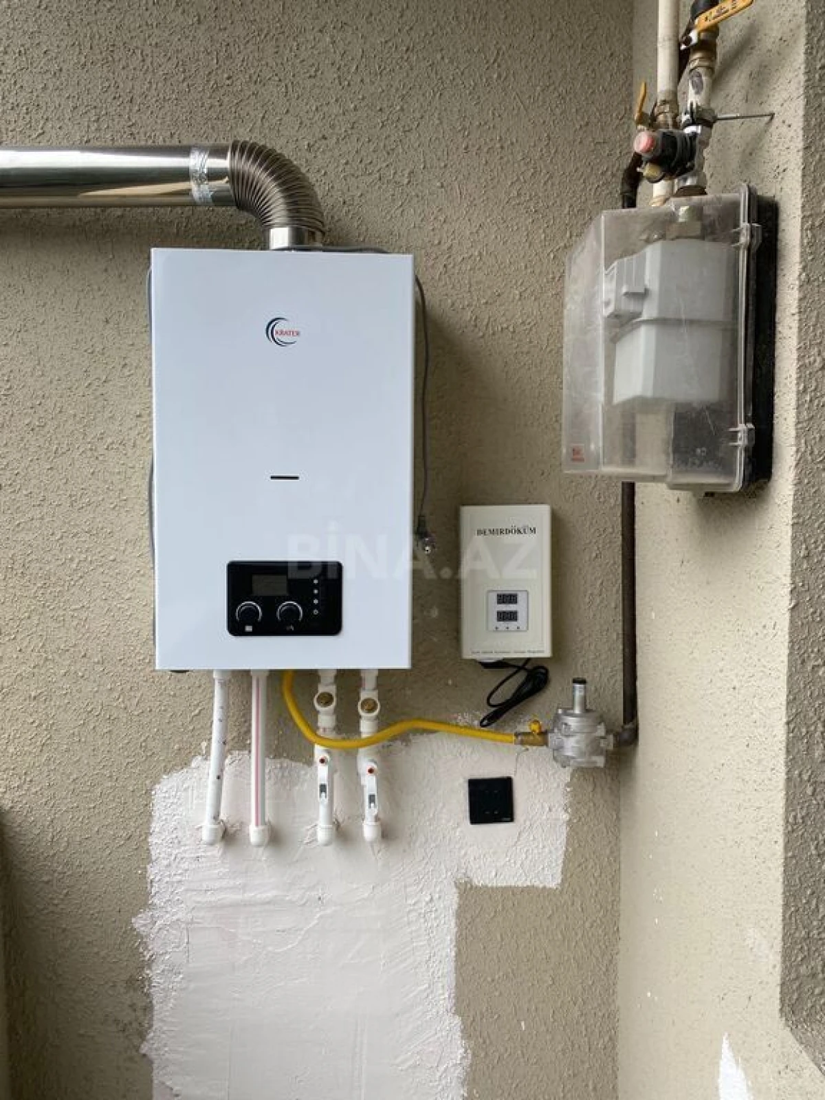 Satılır 3 otaqlı mənzil 107 m²