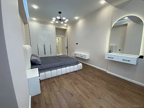 Satılır 3 otaqlı mənzil 107 m²