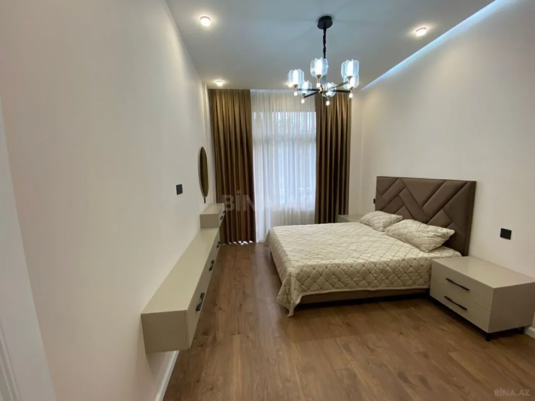Satılır 3 otaqlı mənzil 107 m²