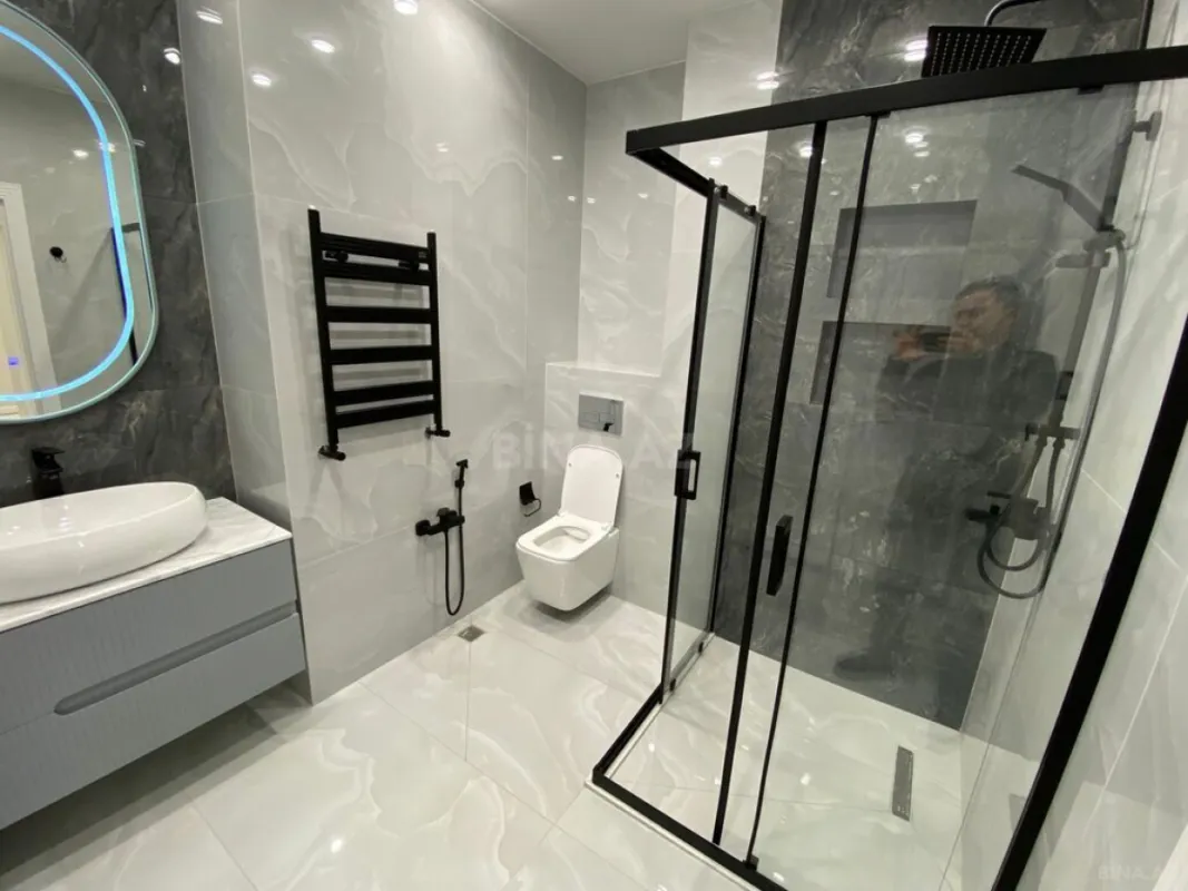 Satılır 3 otaqlı mənzil 107 m²