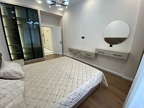 Satılır 3 otaqlı mənzil 107 m²