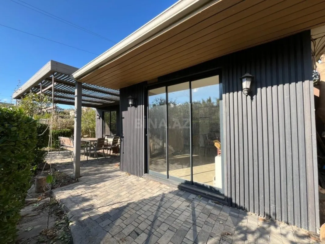 Satılır 7 otaqlı həyət evi 300 m²